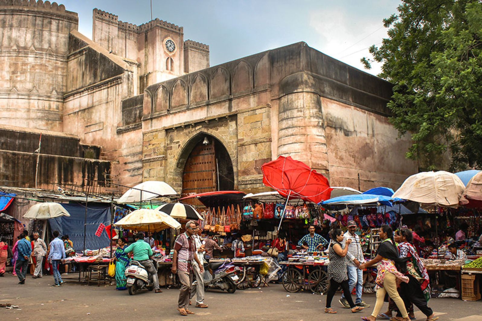 3 darwaja market ahmedabad