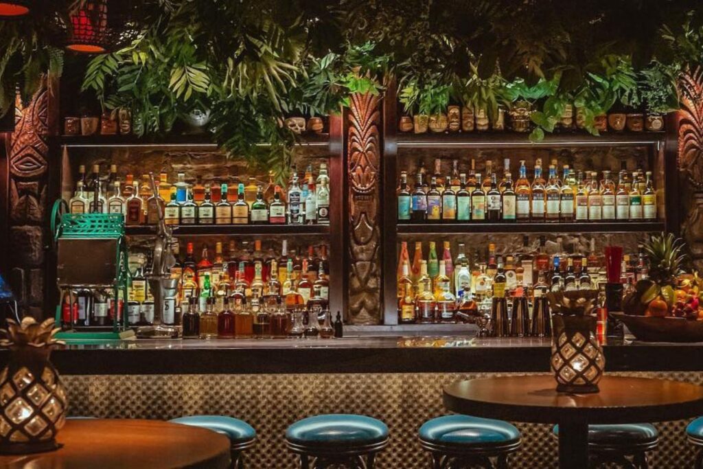 3 dots and a dash bar j.p nagar bangalore