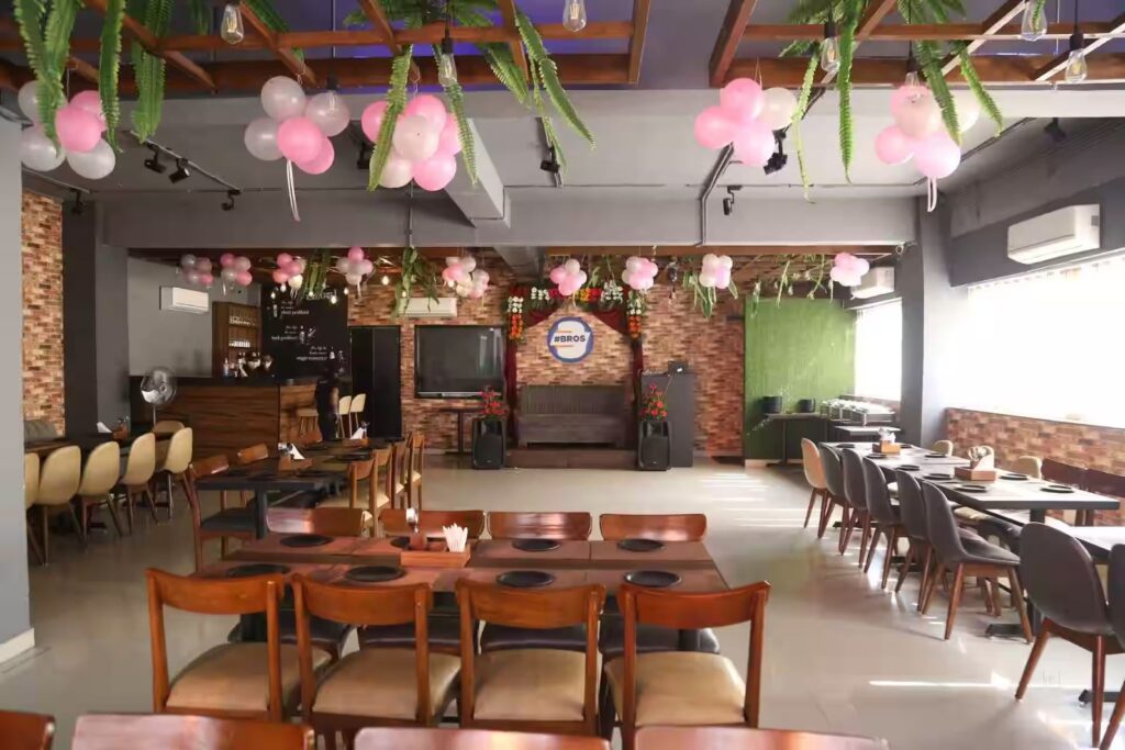 3bros restaurant and party hall noida