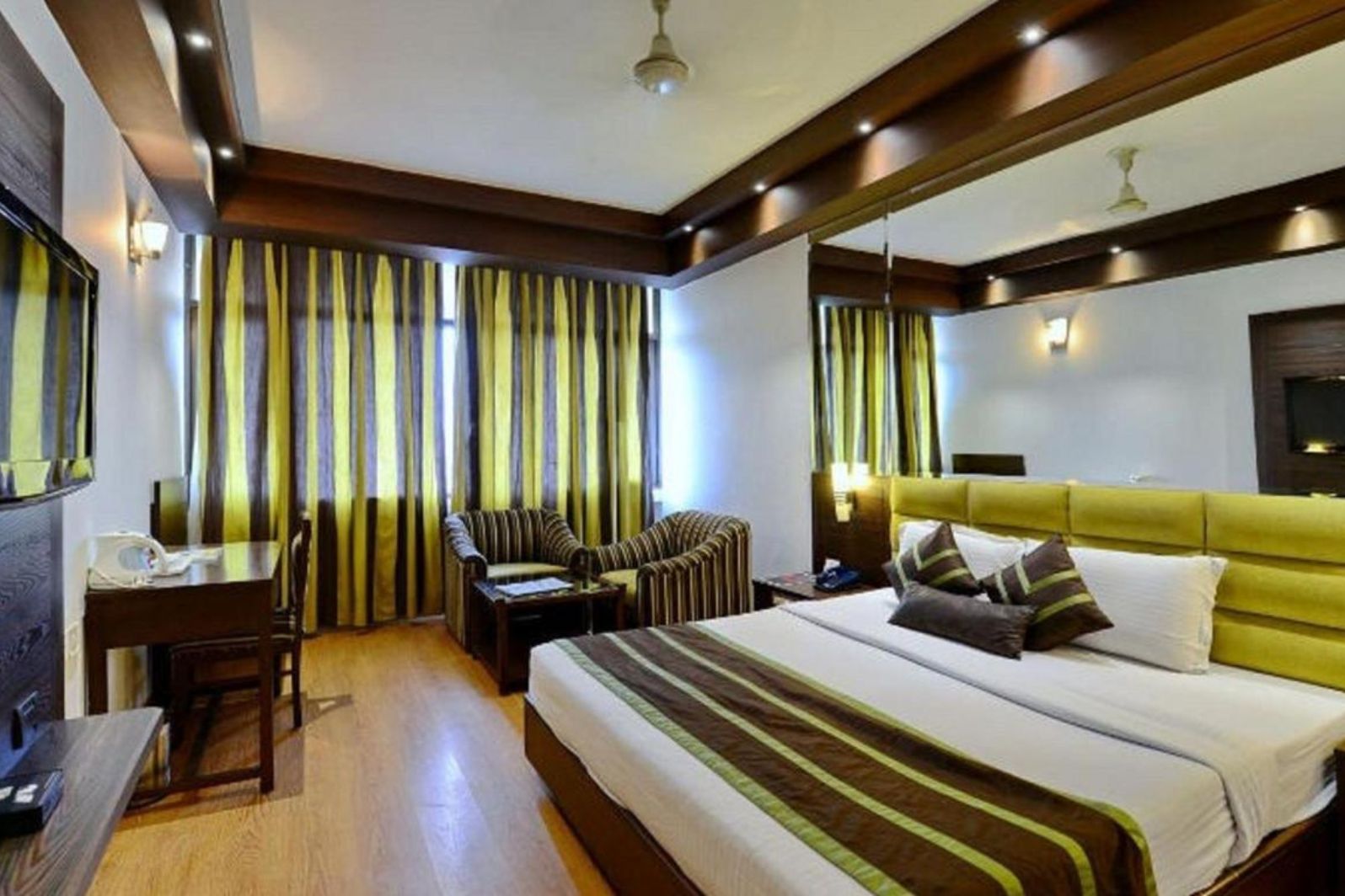 hotel park grand sec 43 chandigarh