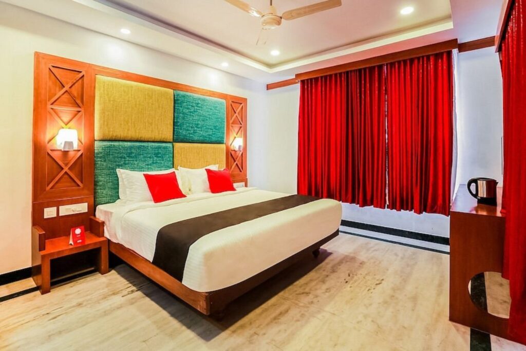 capital o 33483 hotel chembarathy garden kerala