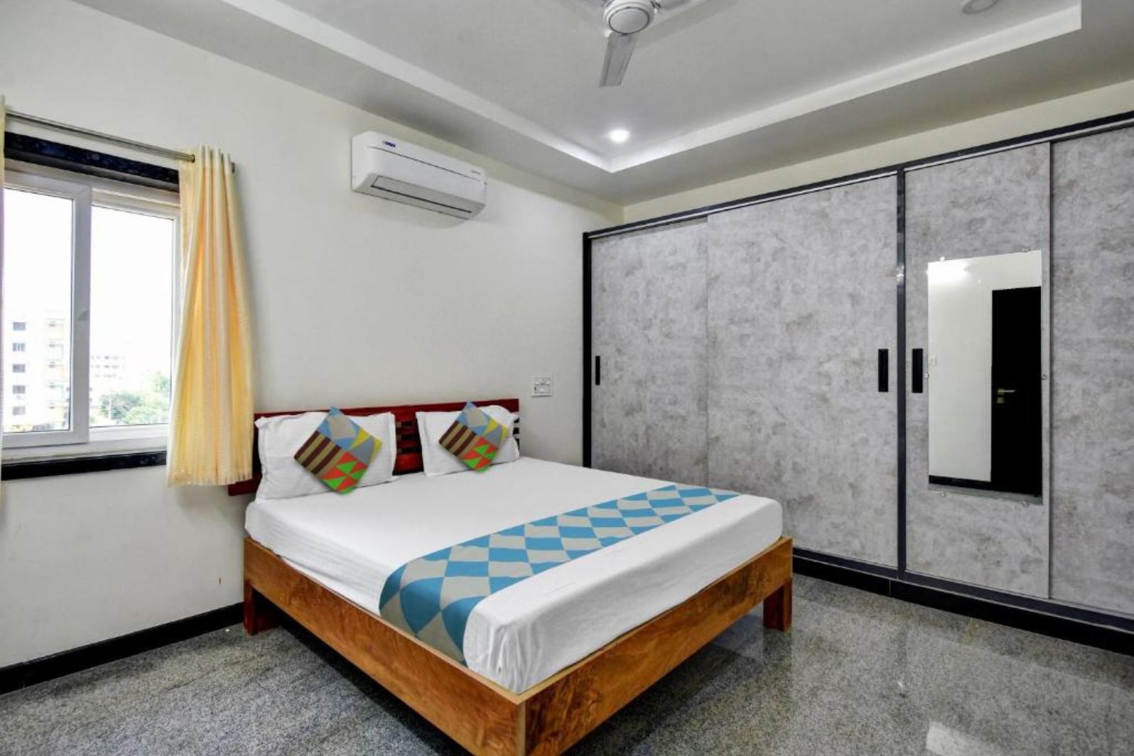capital o 47377 bhavani guest inn hotel andhra pradesh