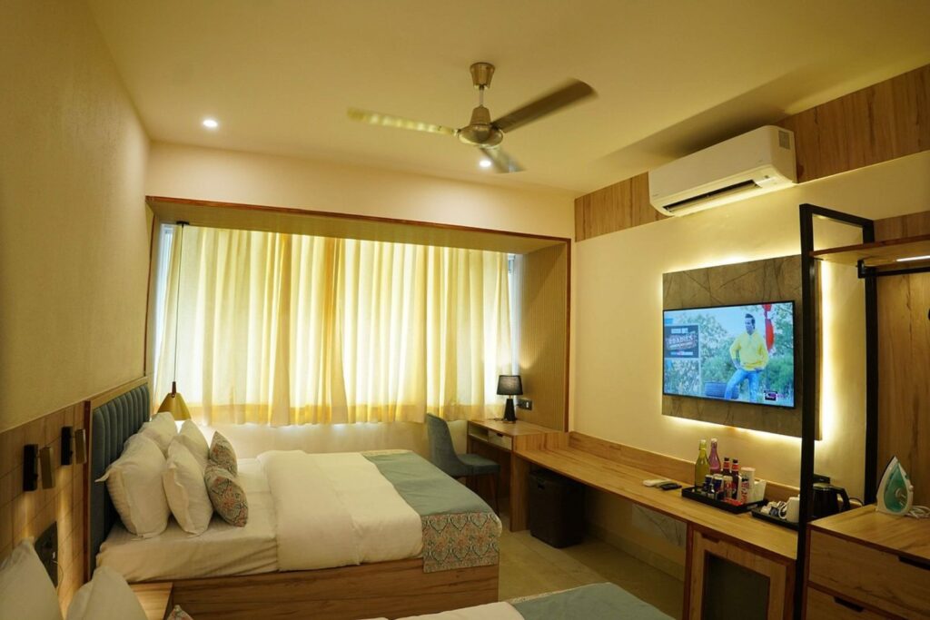 himani hotel sector 35 chandigarh