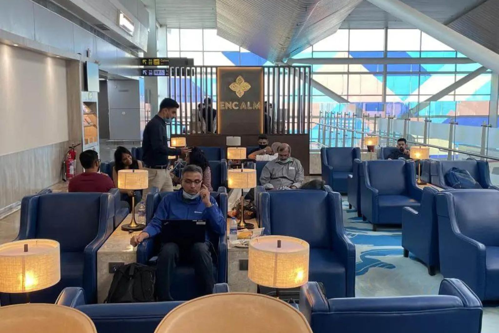 delhi airport terminal 1 lounge