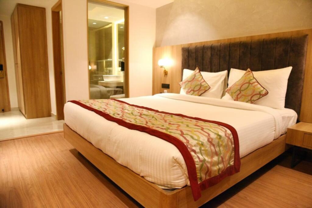 How to Reach KLG Hotel Chandigarh Sector 43 klg hotel chandigarh sector 43