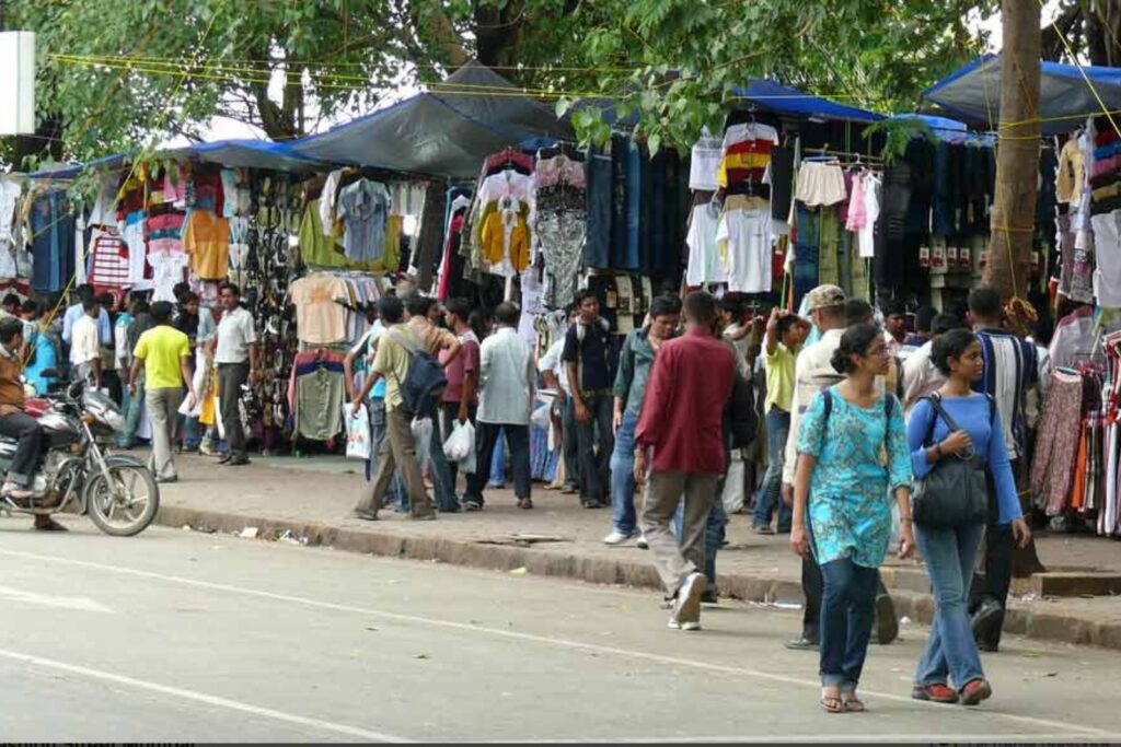 How to Reach Linking Road Market 33rd Road Khar Khar West Mumbai Maharashtra linking road market 33rd road khar khar west mumbai maharashtra