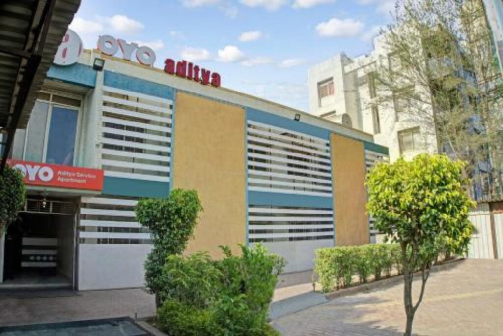 oyo 17342 aditya service apartment