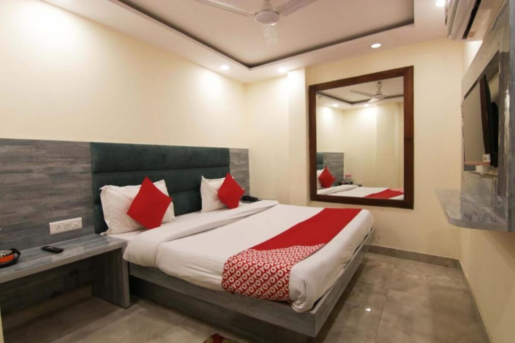 oyo 35766 hotel grand inn pune