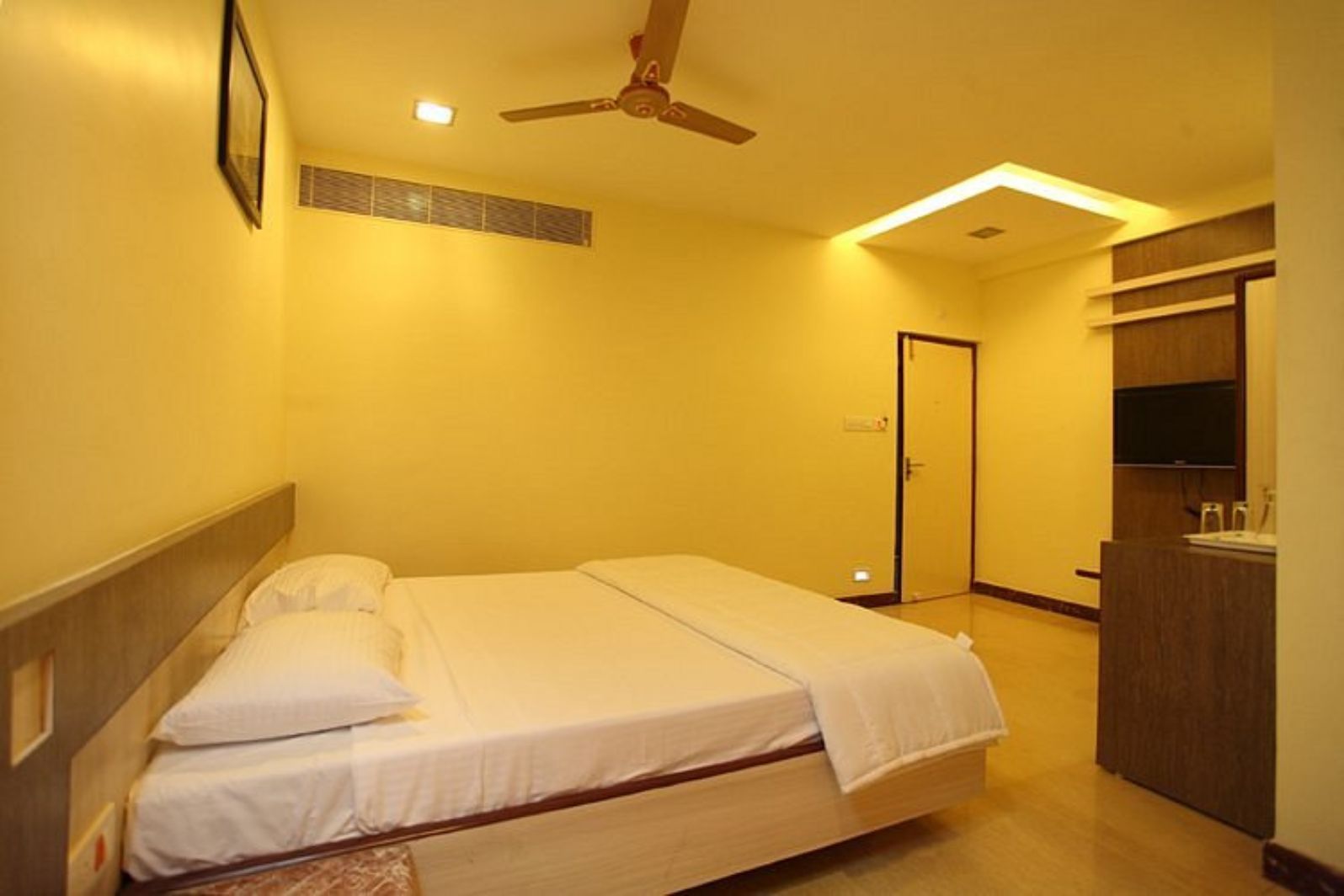 oyo 38559 ramana residency hotel tamil nadu