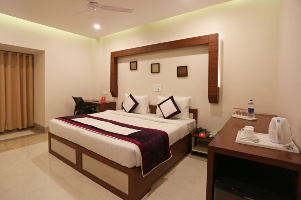 How to Reach OYO 5743 Zineb Hotel Noida oyo 5743 zineb hotel noida