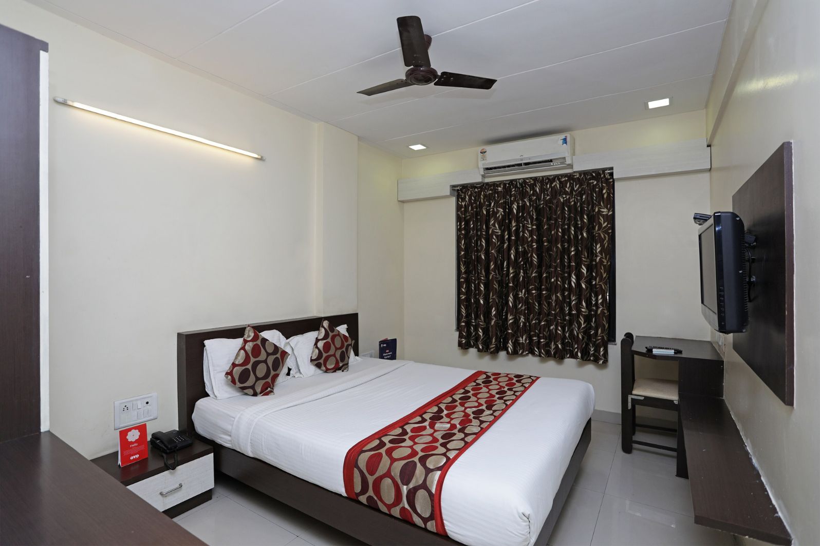 oyo 8436 orchid rooms pune