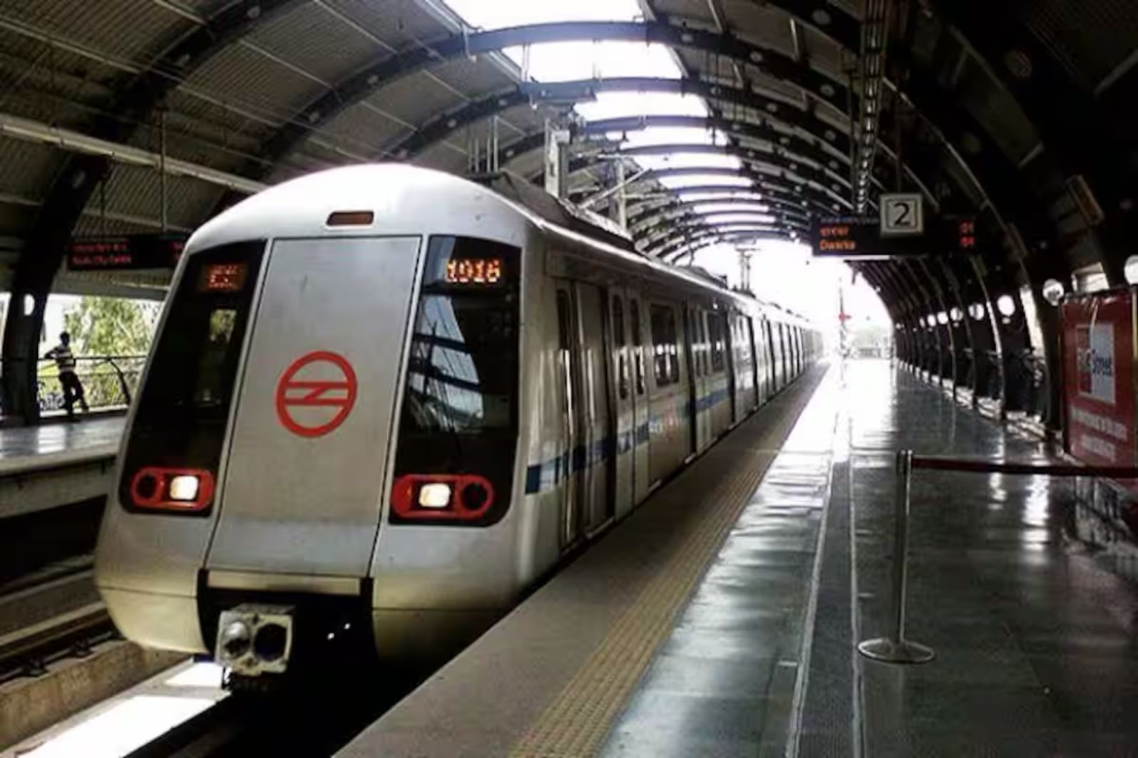 sector 14 metro station delhi