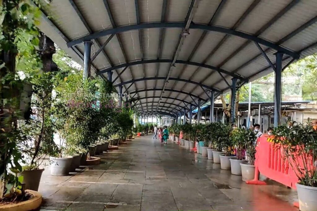 vaikuntam queue complex 1 temple andhra pradesh
