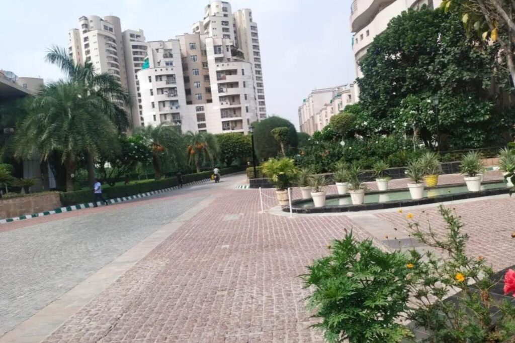 eldeco utopia locality sector 93a noida