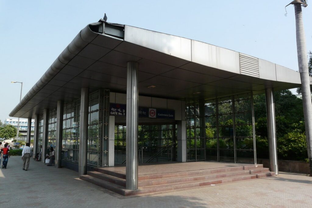 kashmiri gate no 3 metro station delhi