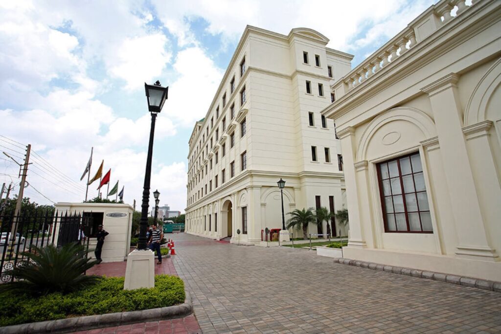 moulsari avenue dlf phase 3 locality in gurgaon