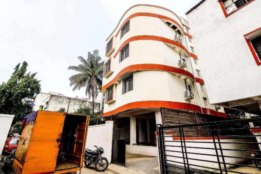 oyo 45583 hotel galaxy gurgaon