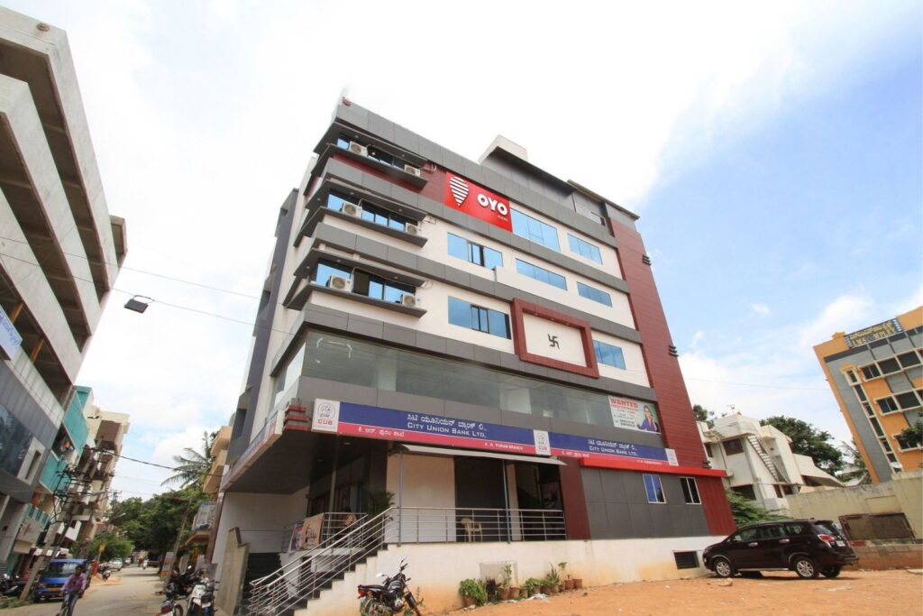 oyo 4733 champion residency hotel bangalore