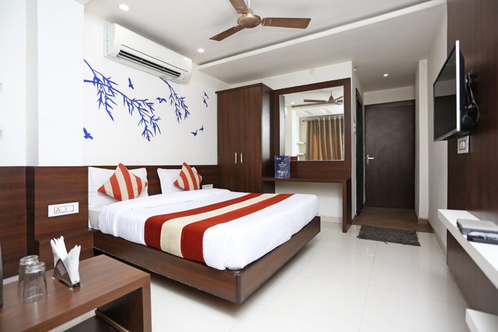 oyo 5838 hotel ashirwad jamshedpur, jharkhand