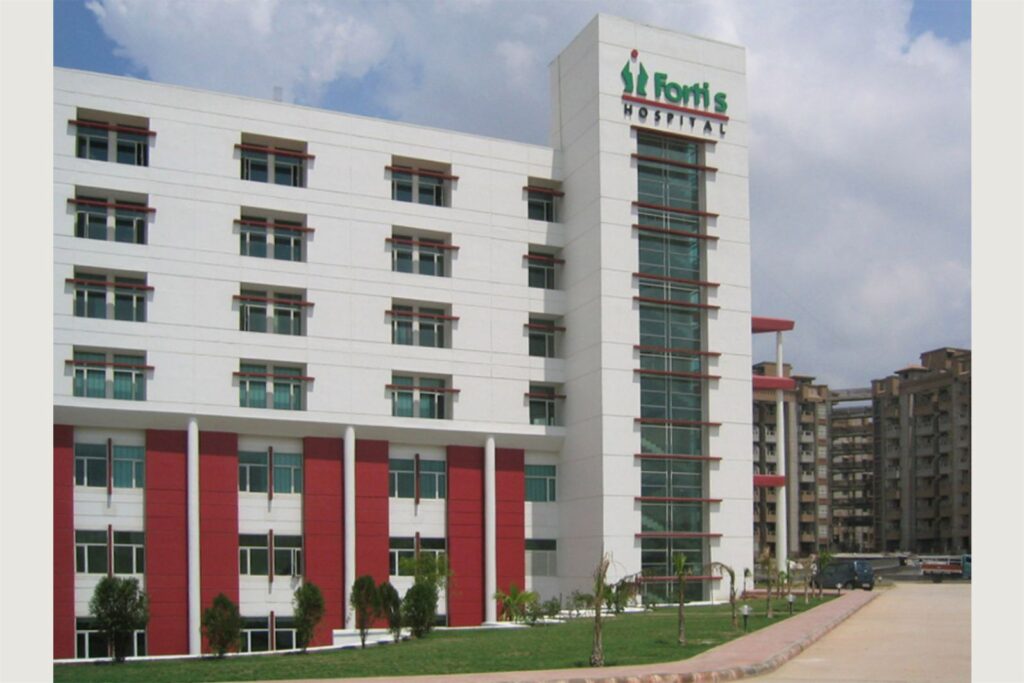 fortis hospital noida sector 63