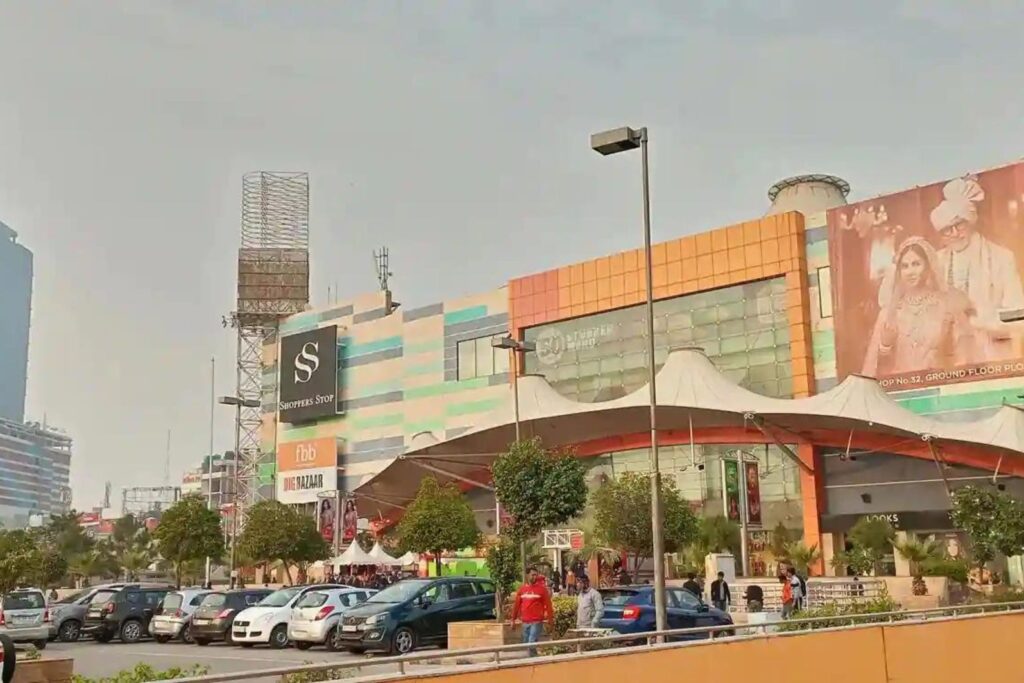 chandni chowk metro station gate no 3