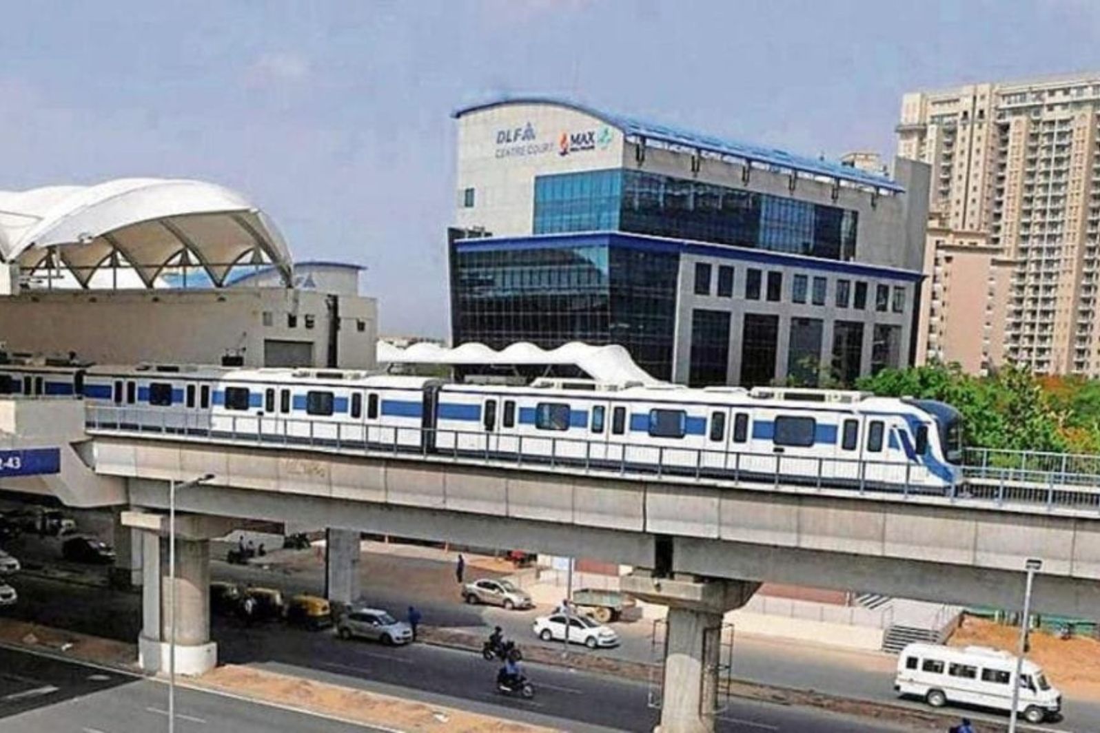 gurgaon sector 43 metro station