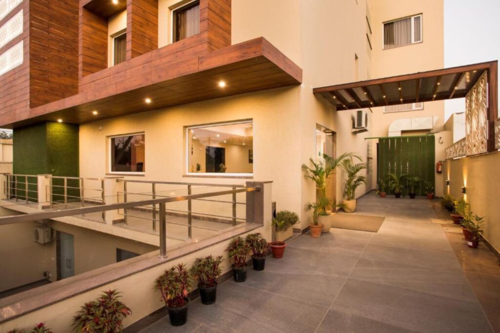 silver oak hotel gurgaon sector 39